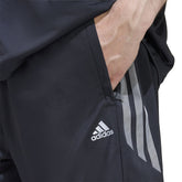Shorts Uomo Adidas Lightweight Regular Nero | NonSoloSport