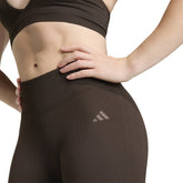 Leggings Donna Adidas Workout Essentials Leggings Knit Scrunch Marrone | NonSoloSport