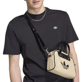 T-Shirt Uomo Adidas Trefoil Essentials Nero | NonSoloSport