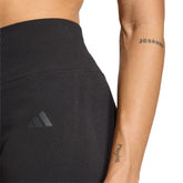Shorts Donna Adidas Workout Essentials Knit Scrunch Nero | NonSoloSport