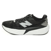 Scarpa da Running Uomo New Balance FuelCell Rebel V5 Nero Bianco | NonSoloSport