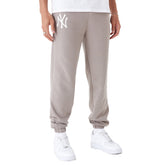 Jogger Uomo New Era Fleece League Essentials Ny Grigio | NonSoloSport