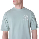 T-Shirt Uomo New Era Oversized New York Yankees Essential Verde | NonSoloSport