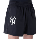 Shorts Uomo New Era New York Yankees League Essential Nero | NonSoloSport