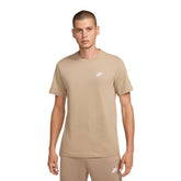 T-Shirt Uomo Nike Cotone Small Logo - Nsw Club Grigio Tortora | NonSoloSport