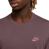T-Shirt Uomo Nike Sportswear Club Viola | NonSoloSport