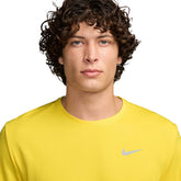 Maglia Manica Corta Uomo Nike Miler Dri-FIT Giallo | NonSoloSport