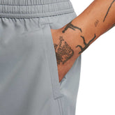Short Uomo Nike Woven Poly Dri-Fit 7Inc Grigio | NonSoloSport