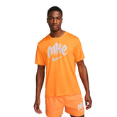 Nike T-Shirt Run Division Miler Uomo Arancione | NonSoloSport