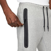 Nike Pantaloni Sportswear Tech Fleece Uomo Grigio | NonSoloSport