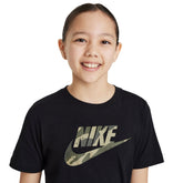 Nike T-Shirt Club Seasonal Camo Bambino Nero | NonSoloSport
