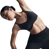 Top Donna Nike Alate Minimalist Nero | NonSoloSport