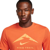 Nike T-Shirt Dri-FIT Uomo Arancione | NonSoloSport