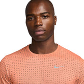 T-Shirt Uomo Nike Miler Breathe Rosa | NonSoloSport