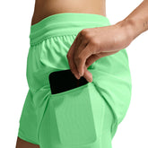 Shorts Donna Nike Swift Verde Fluo | NonSoloSport