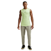 Pantalone Uomo Nike Pro Training Verde Militare | NonSoloSport