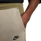 Pantalone Jogger Uomo Nike Tech Verde Oliva | NonSoloSport