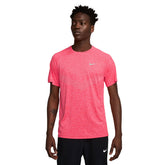 T-shirt Running Uomo Nike Stride Rosso | NonSoloSport