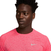 T-shirt Running Uomo Nike Stride Rosso | NonSoloSport