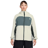 Giacca Donna Nike ACG Five Towers Verde Beige | NonSoloSport