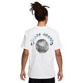 T-Shirt Uomo Nike Basket Bianco | NonSoloSport