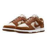 Sneakers Donna Nike Dunk Low Suede Beige Marrone | NonSoloSport