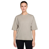 T-Shirt Donna Nike 24.7 ImpossiblySoft Light Beige | NonSoloSport