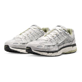 Sneakers Uomo Nike P-6000 Grigio Argento | NonSoloSport