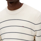 Pullover Uomo Tommy Jeans Flag Slim Fit Bianco | NonSoloSport