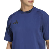 T-Shirt Uomo Adidas Tiro Travel Blu Scuro Nero | NonSoloSport