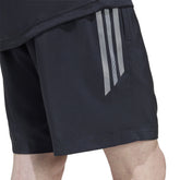 Shorts Uomo Adidas Lightweight Regular Nero | NonSoloSport