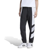 Pantalone Allenamento Uomo Adidas Juventus EQT Nero Bianco | NonSoloSport