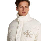 Piumino Uomo Calvin Klein Oversize Logo Bianco Avorio | NonSoloSport
