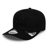 New Era Cappello 9Fifty Stretch Snap NY Yankees Tonal Nero | NonSoloSport
