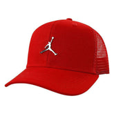 Cappello Nike Metal Jumpman Trucker Rosso | NonSoloSport