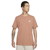 T-Shirt Uomo Nike Sportswear Club Arancione | NonSoloSport