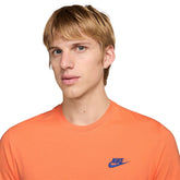 T-Shirt Uomo Nike Sportswear Club Arancione | NonSoloSport