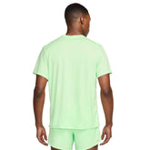 Nike T-Shirt Miler Uomo Verde | NonSoloSport