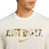 T-Shirt Uomo Nike Dri Fit Just Do It Camo Training Bianco | NonSoloSport