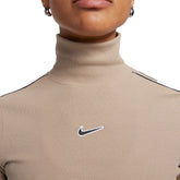 Nike T-Shirt Manica Lunga Sportswear Donna Kaki | NonSoloSport