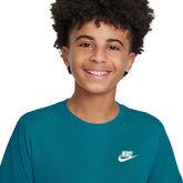 T-Shirt Ragazzo Nike Sportswear Verde Abete | NonSoloSport