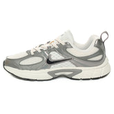Sneakers Bambino Nike V5 RNR Grigio Bianco | NonSoloSport