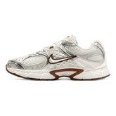Sneakers Donna Nike V5 RNR Beige Marrone | NonSoloSport