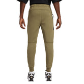 Pantalone Jogger Uomo Nike Tech Verde Oliva | NonSoloSport