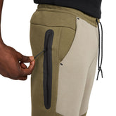 Pantalone Jogger Uomo Nike Tech Verde Oliva | NonSoloSport