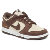 Sneakers Donna Nike Dunk Low Suede Marrone Bianco | NonSoloSport